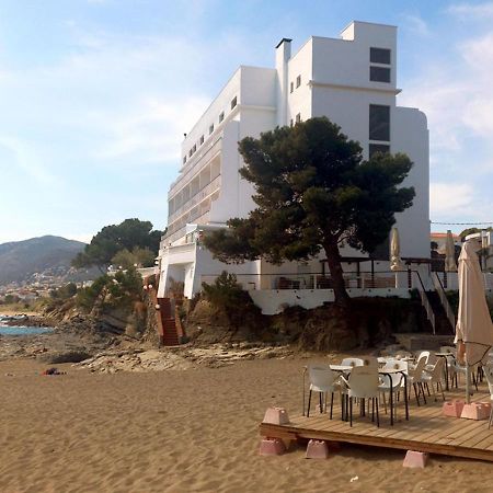 2-Bedroom Brand New Apartment Steps From The Beach يانكا المظهر الخارجي الصورة