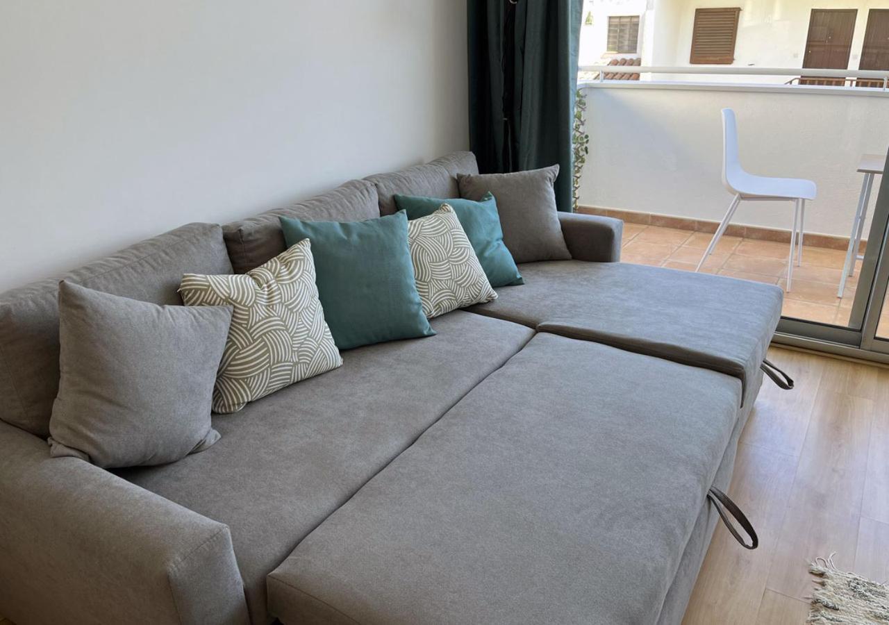 2-Bedroom Brand New Apartment Steps From The Beach يانكا المظهر الخارجي الصورة
