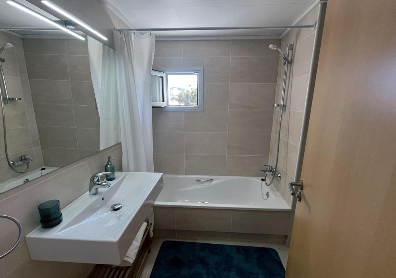 2-Bedroom Brand New Apartment Steps From The Beach يانكا المظهر الخارجي الصورة